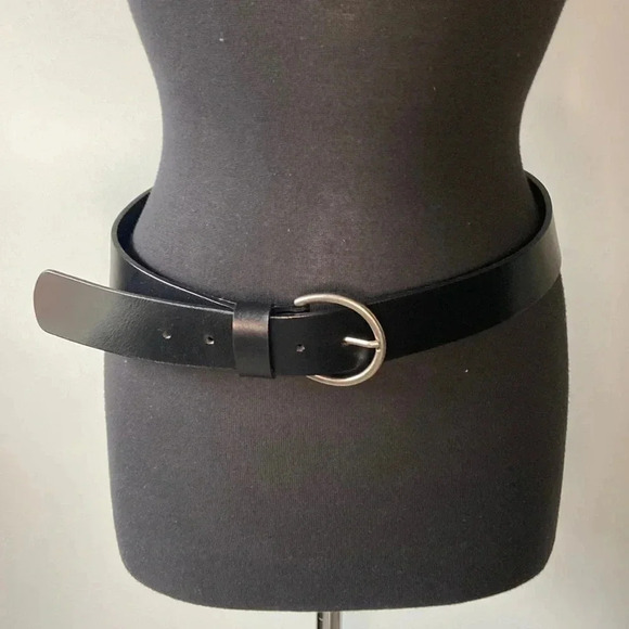 Medike Landes | Black Leather Belt - Picture 1 of 7